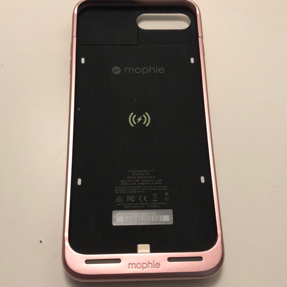 Iphone 7+ chargeable case